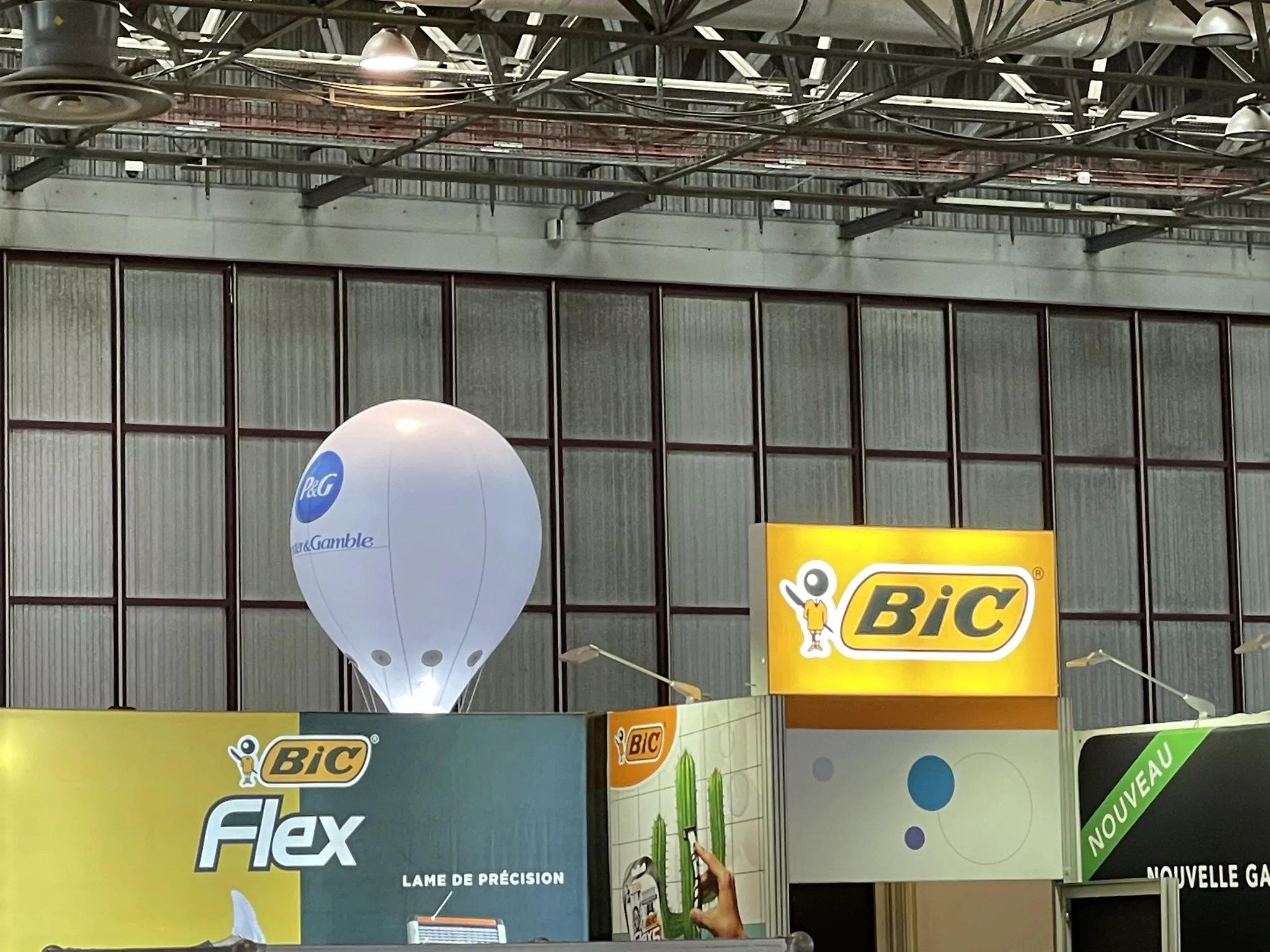 P&G montgolfière intérieur hélium avec éclairage